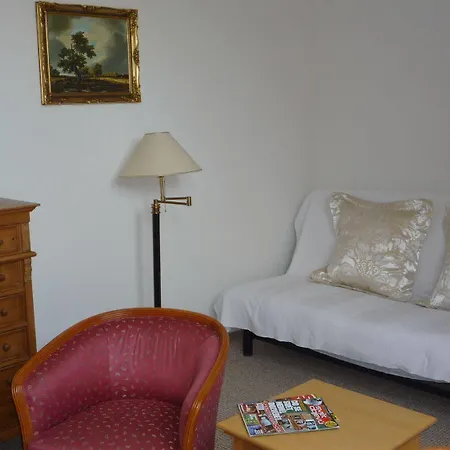 Graf Apartment *